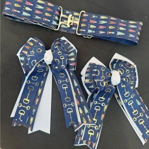 Equestrian belt adjustable from 22 to 44 inches and 2pc Bow Set in blue w/ horse